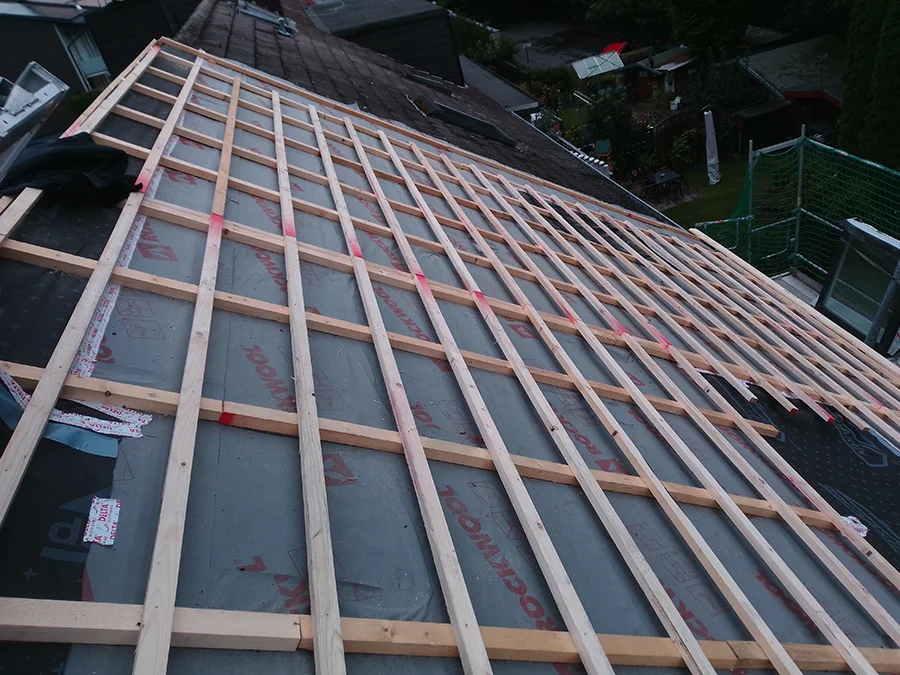 Dach wird neu eingedeckt